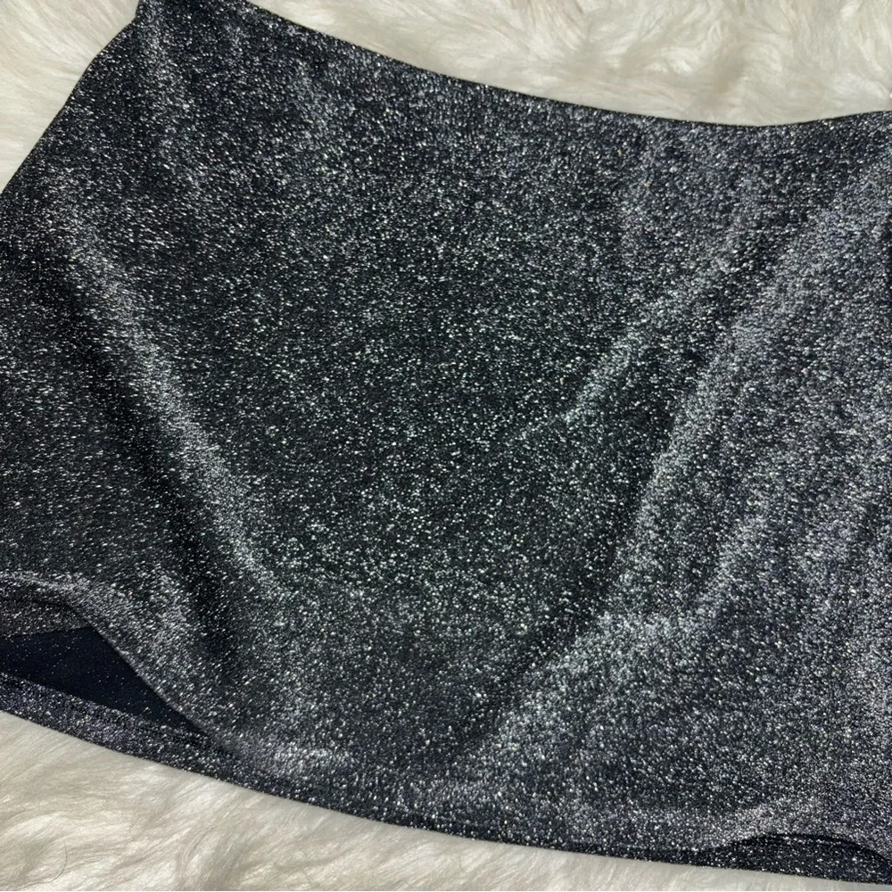 Victoria’s Secret PINK silver iridescent sparkly mini skirt size Women’s XL NWT